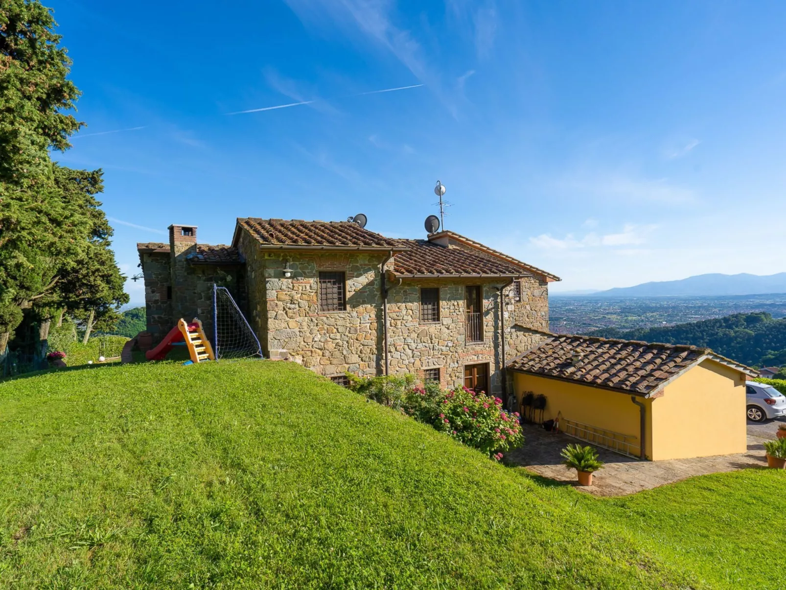 Für 10 Personen in Montecatini Tere, Toskana (Provinz Pistoia)-Image-tags.info