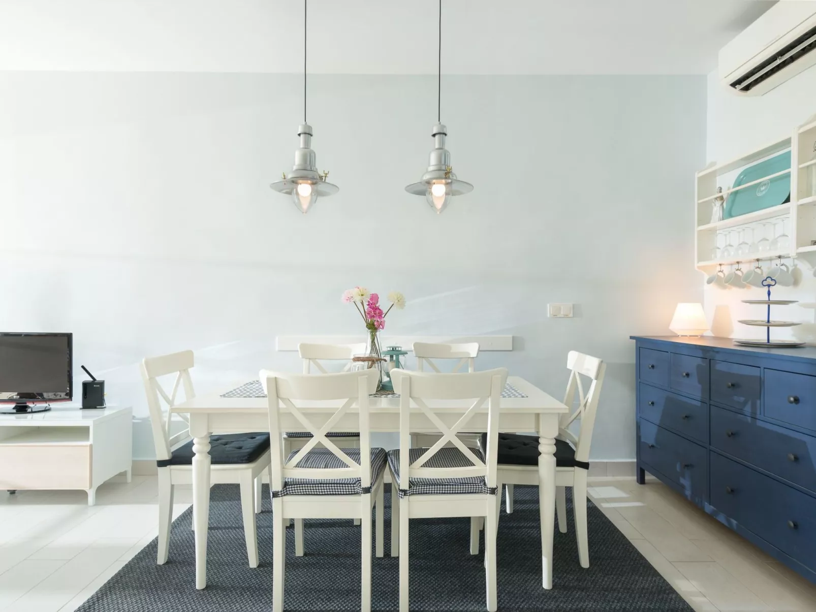 Mit Garten, Grill und Terrasse-Dedans