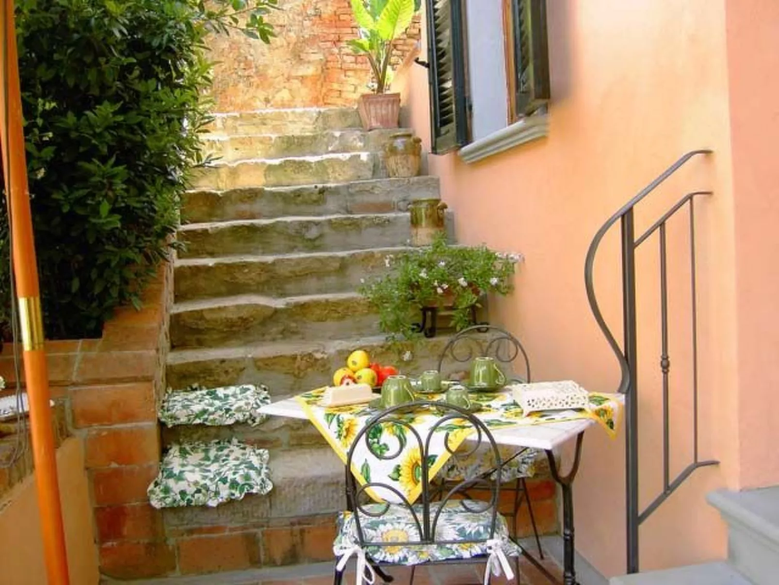 Für 4 Personen ca. 70 m&sup2; in Palaia, Toskana (Provinz Pisa)-Image-tags.info