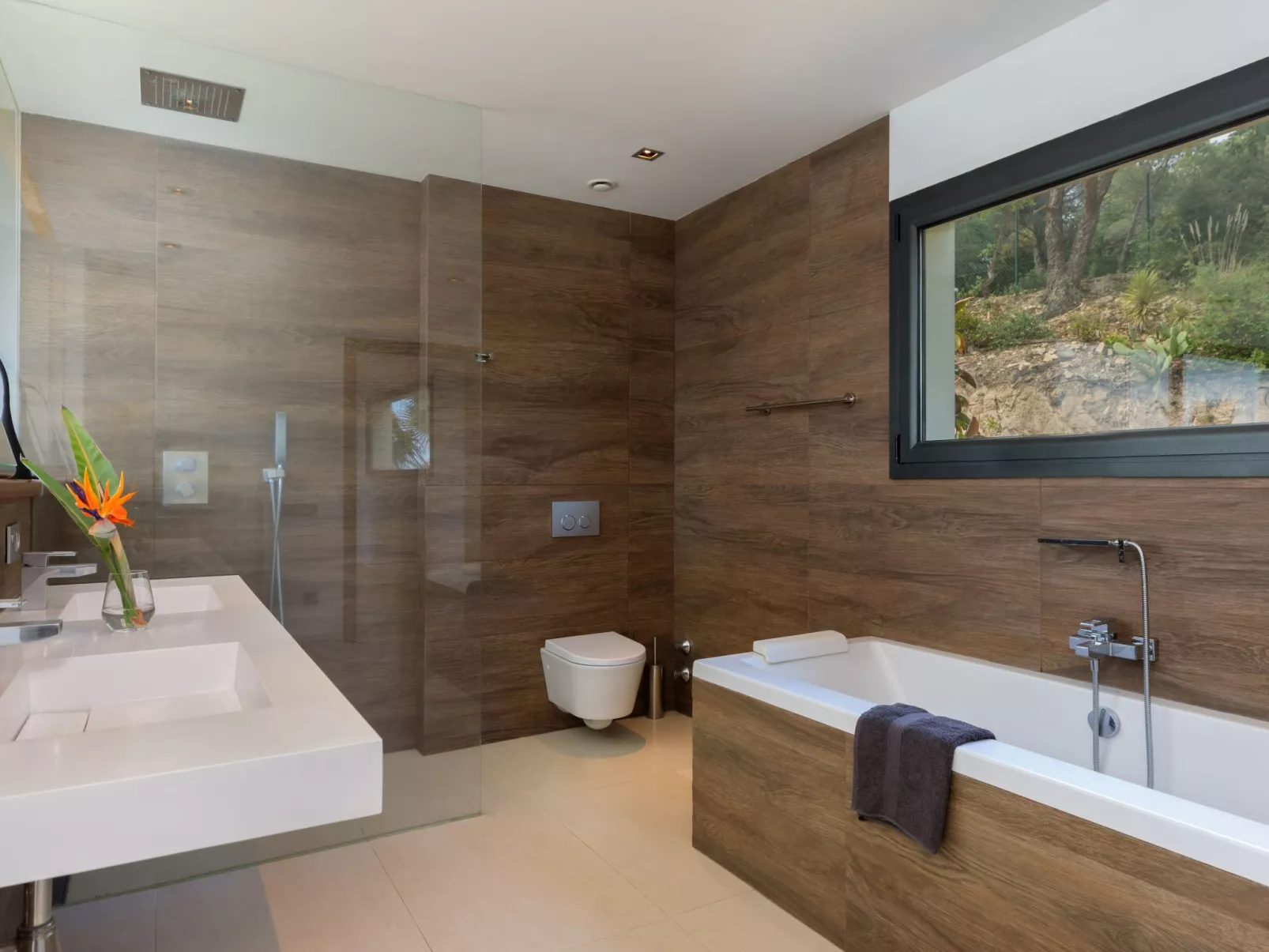 Luxuriöse Villa mit fantastischem Meerblick und Pool-Outside