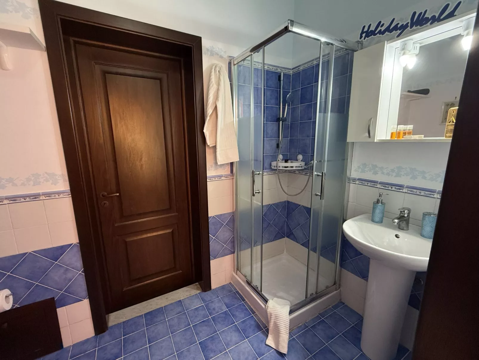 Nuovo Basile von Holiday World-Drinnen