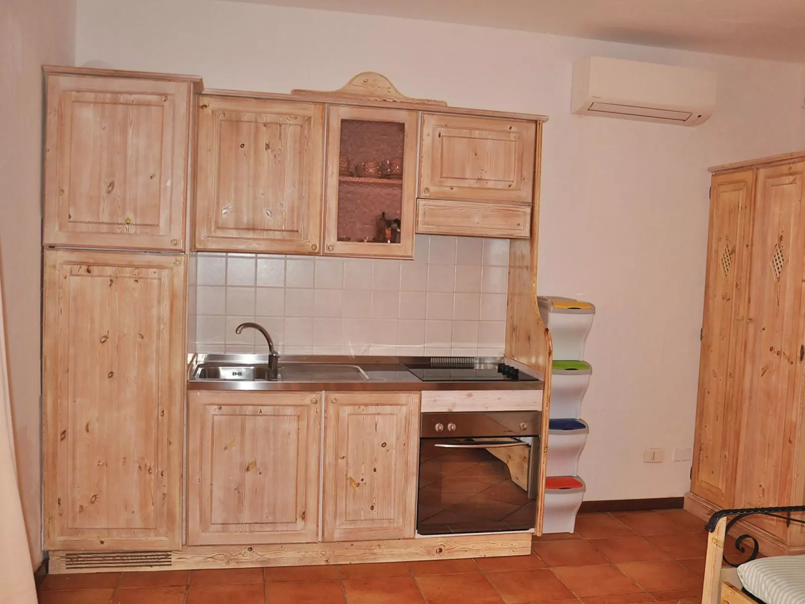 Apt. Eldi 1B, mit gemeinsamem Schwimmbad-Image-tags.info