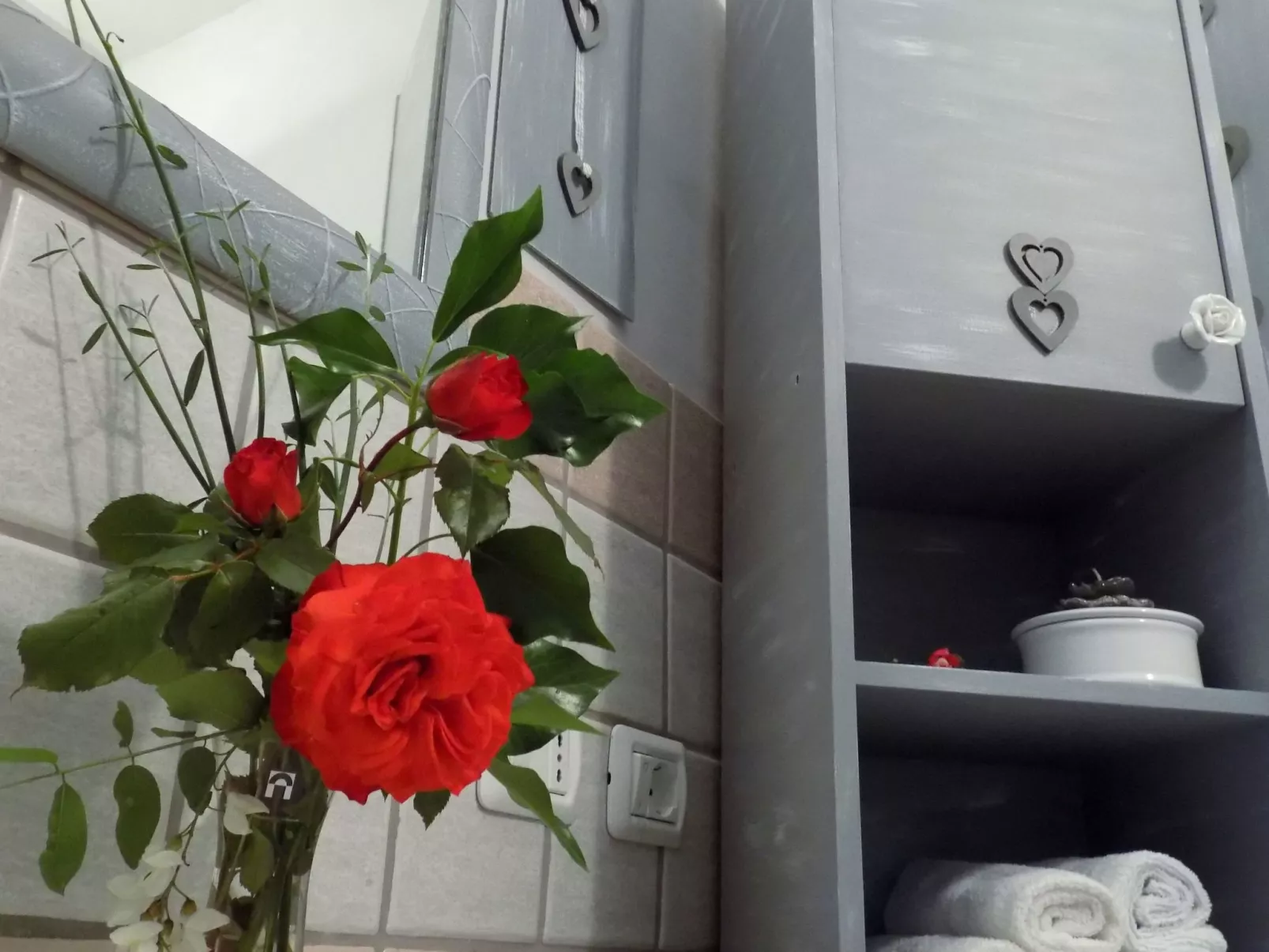 Flacher Flieder-Drinnen