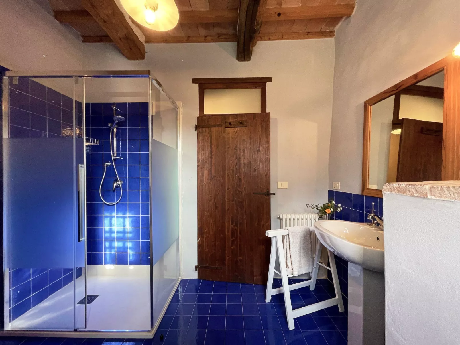 Ferienvilla 'Checello' mit privatem Pool-Drinnen