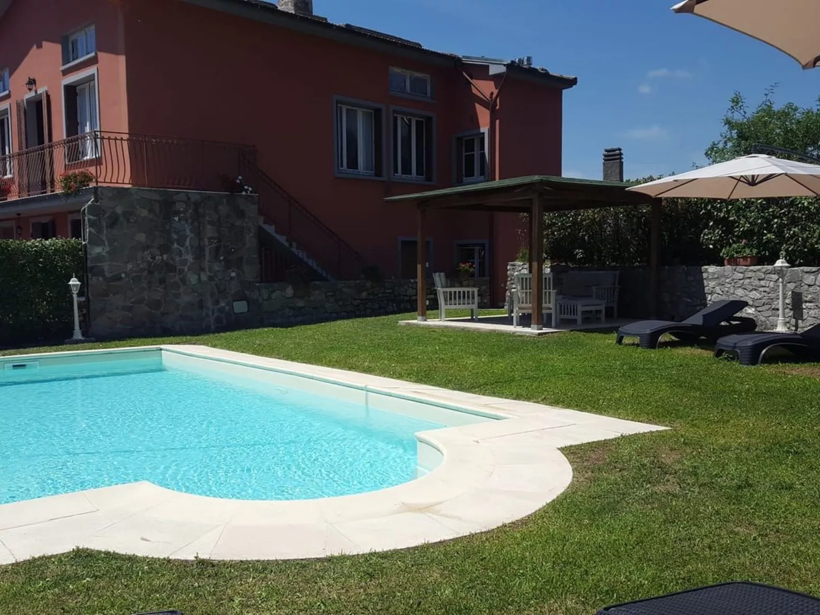 Villa 'Monticello' mit eigenem Pool-Draußen