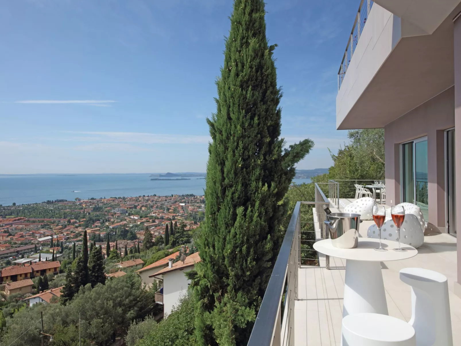 Exklusive Villa Agave mit Seeblick und privatem Pool-Draußen