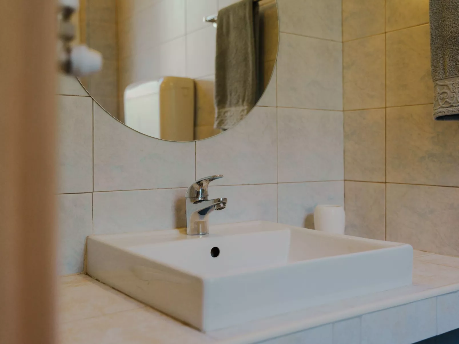 Villa zur alleinigen Nutzung mit 4 Wohnungen-Dedans