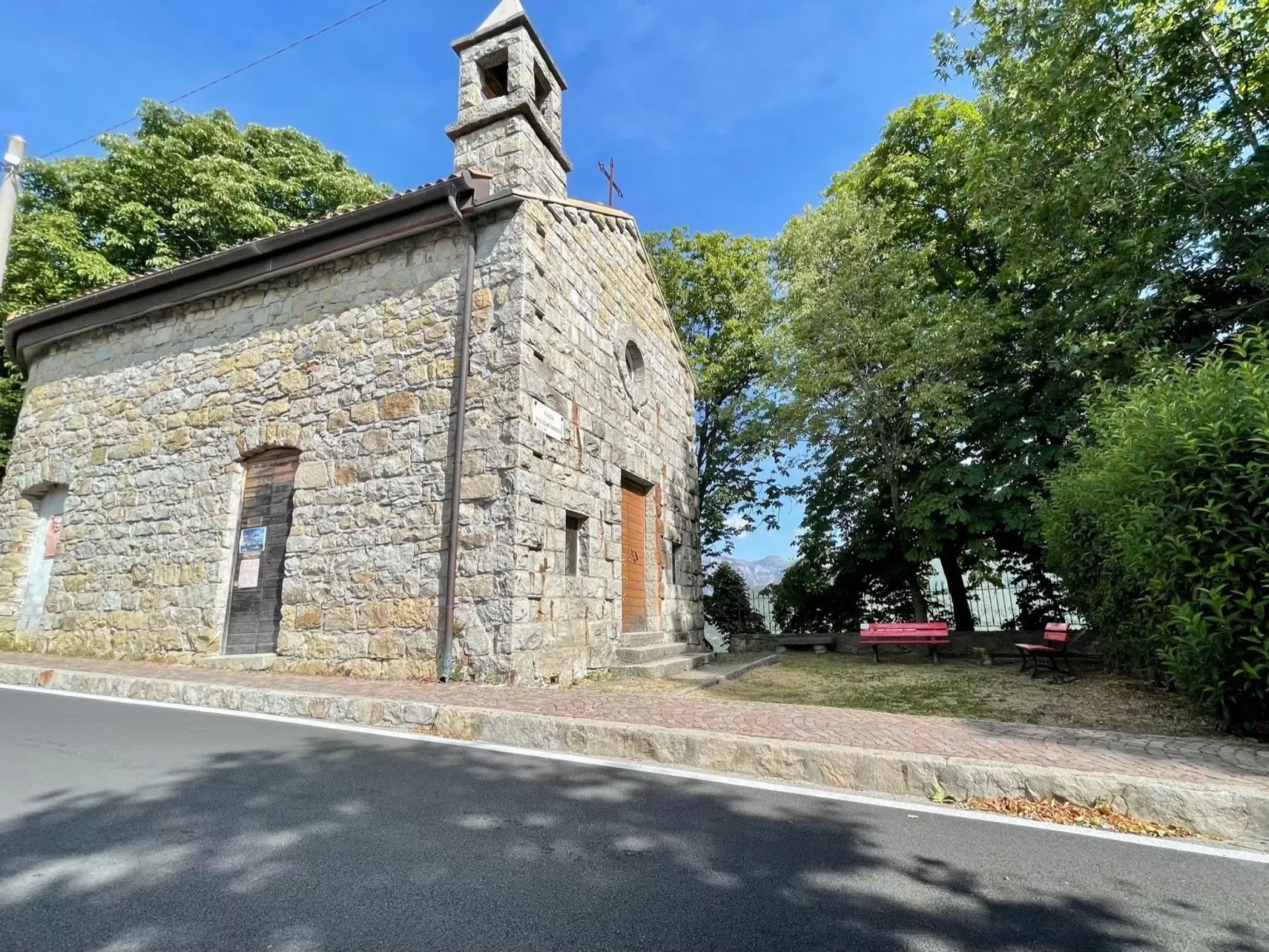 Silent View by Holiday World-Outside