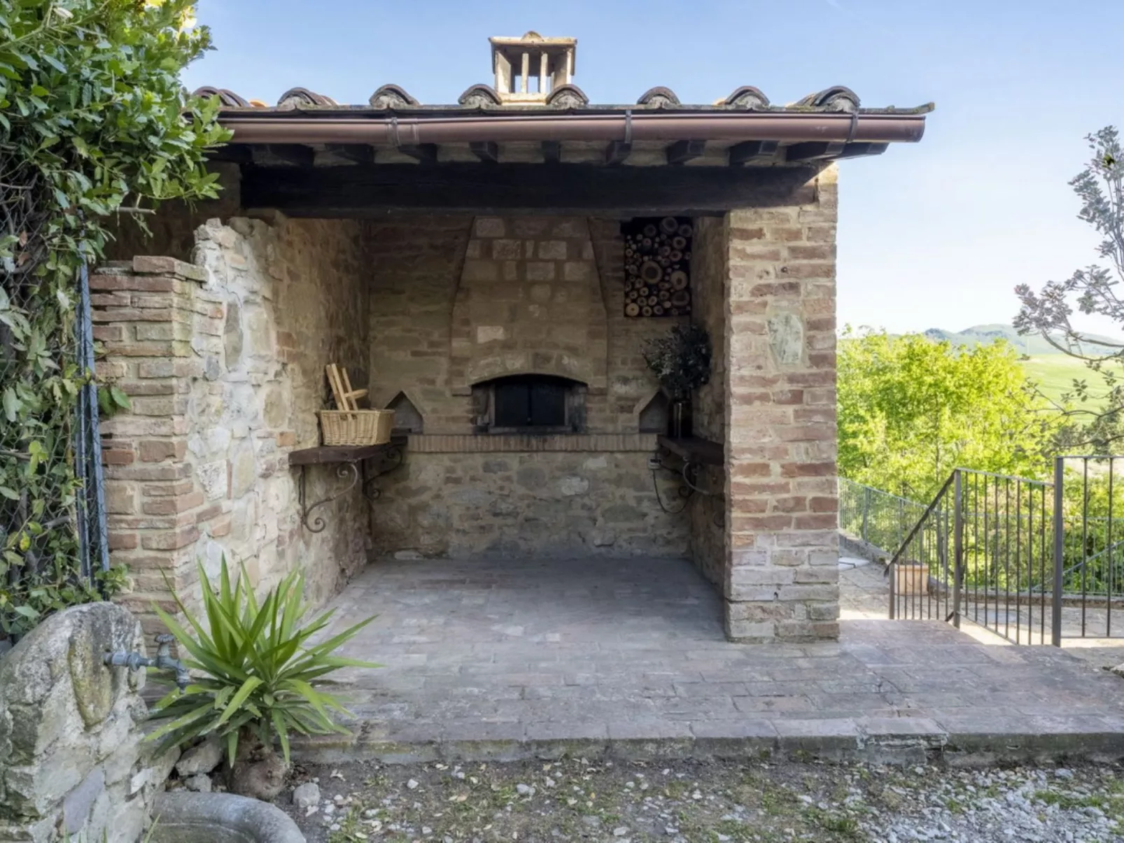 Villa mit privatem Pool und herrlichem Blick auf Pisa-Outside