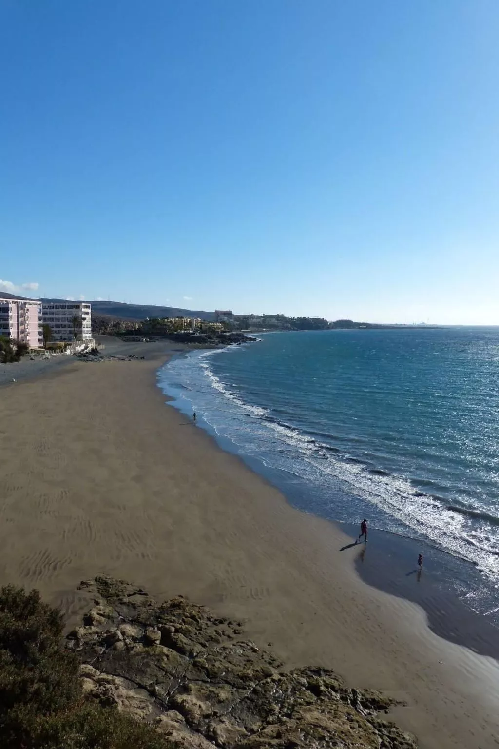 Bungalow auf einem Felsen direkt am Meer-Draußen