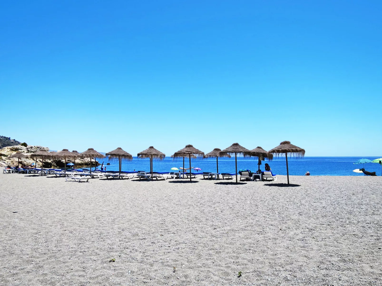 Mit Terrasse, Pool und Garten-Area