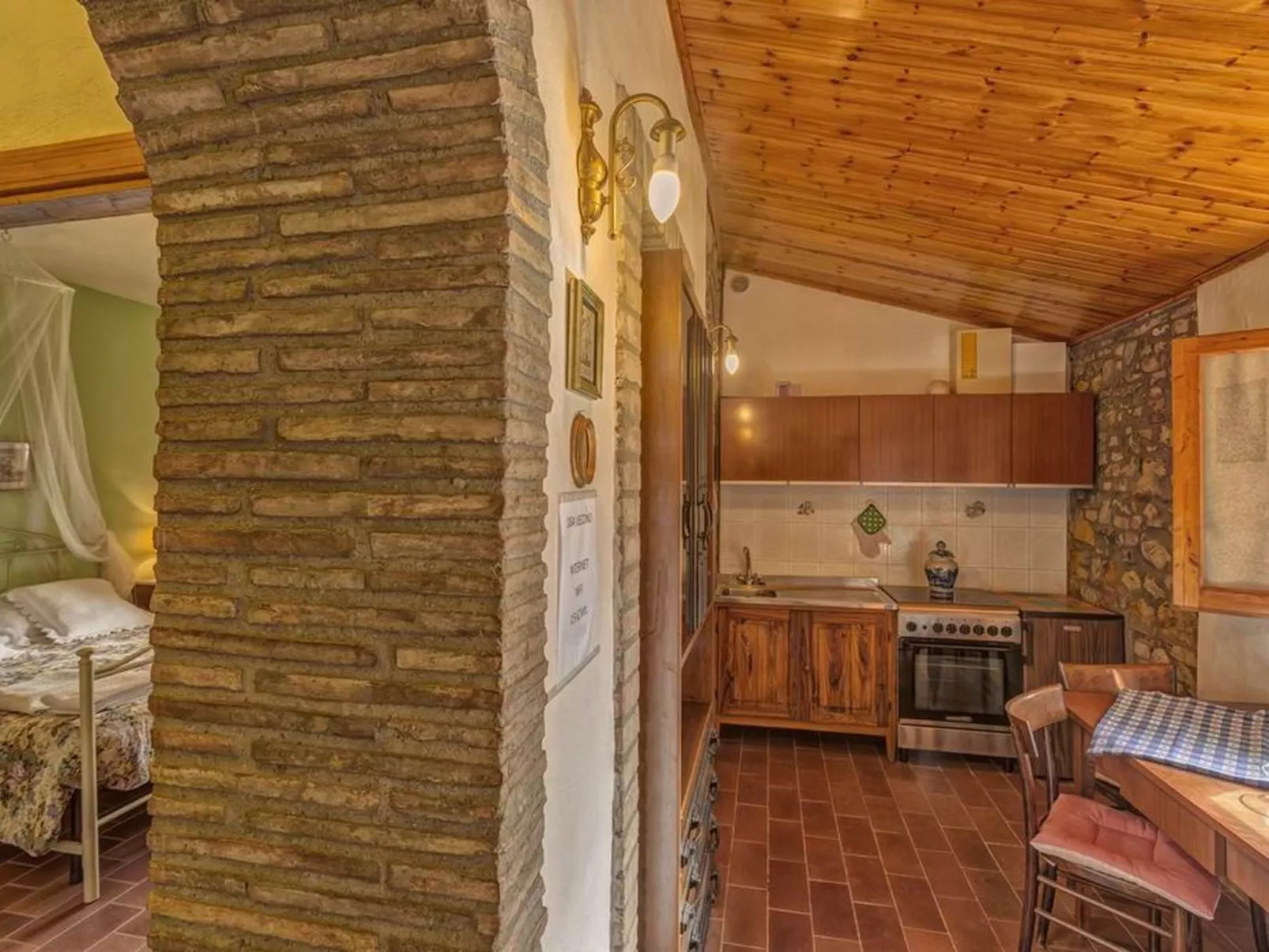 'Donatello leccino'-Inside