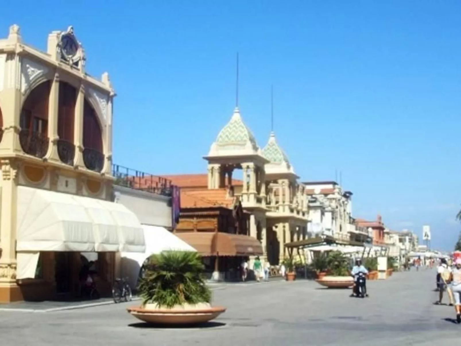 Wunderschönes Ferienhaus in Viareggio in der Nähe von Meer und Pisa-Draußen