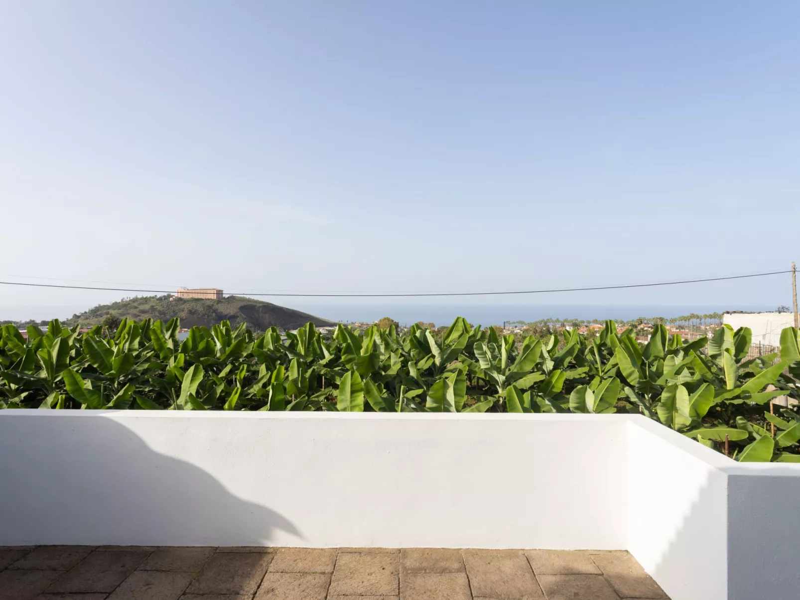 Cruz de los Martillos-Outside