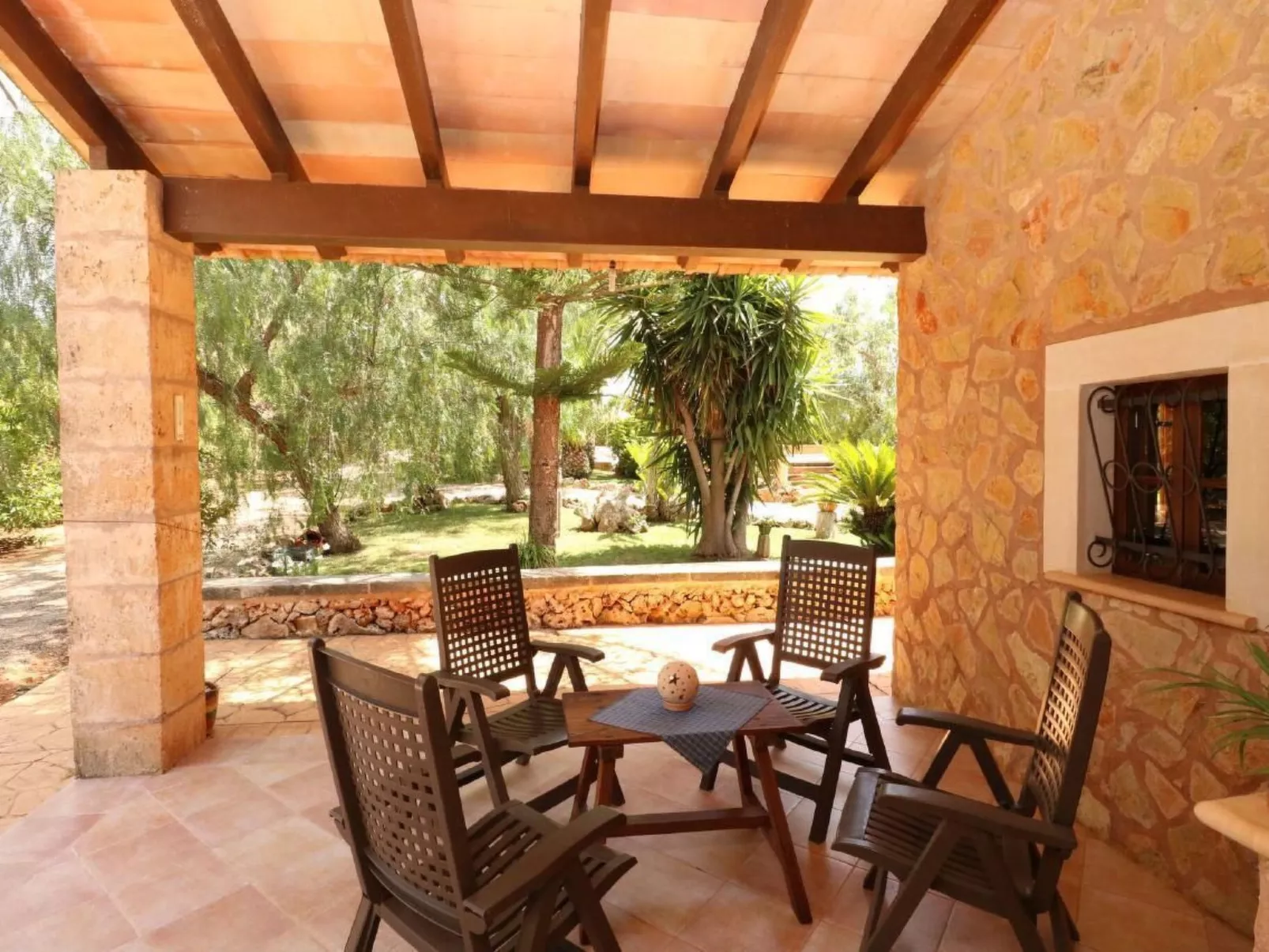 Fi. Camaron-Crestall-Dehors