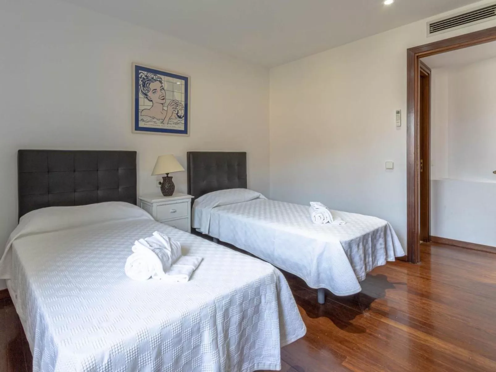 Vila Formosa Cala Sant Vicenç-Image-tags.info