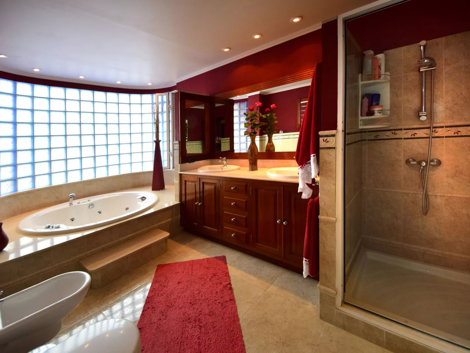 Haus Alina mit beheizbarem privatpool und barbecue-Inside