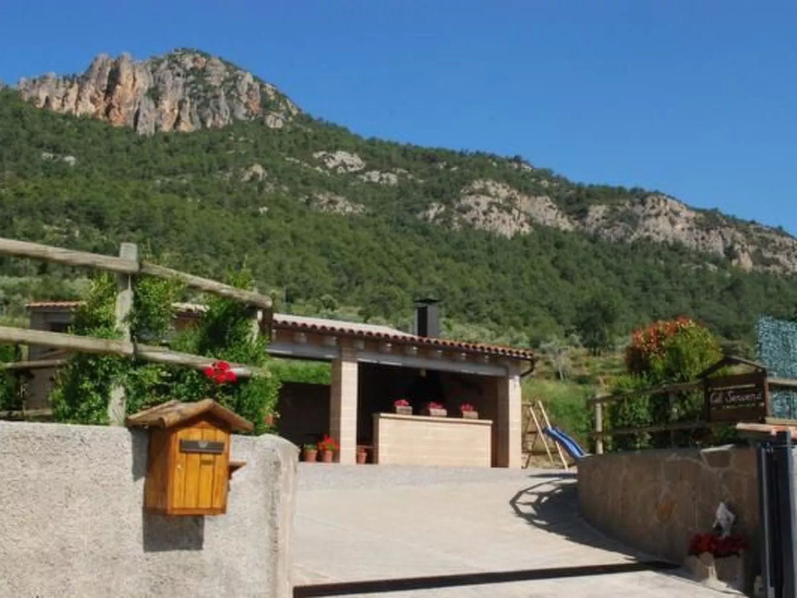 "Cal Serveró." mit Terrasse-Image-tags.info