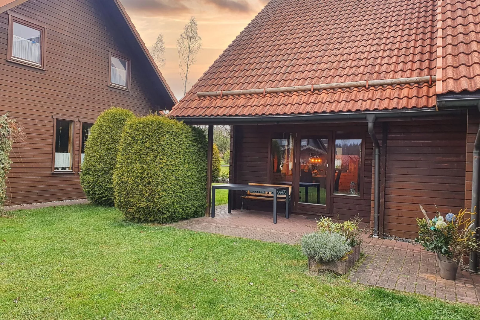 Ferienhaus in Hasselfelde - Haus 46 Blauvogel-Außenbereich Sommer
