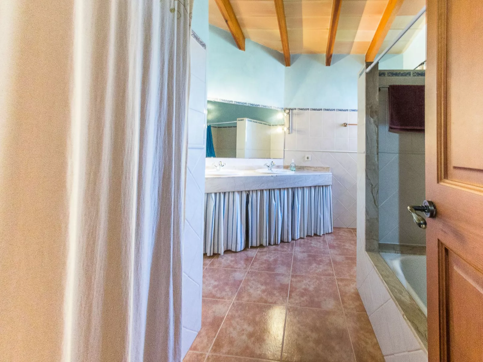 "Pula Viñas" mit Terrasse-Image-tags.info