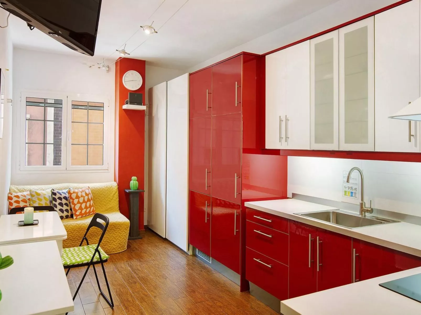 VCV FLACH PUNTILLA-Drinnen