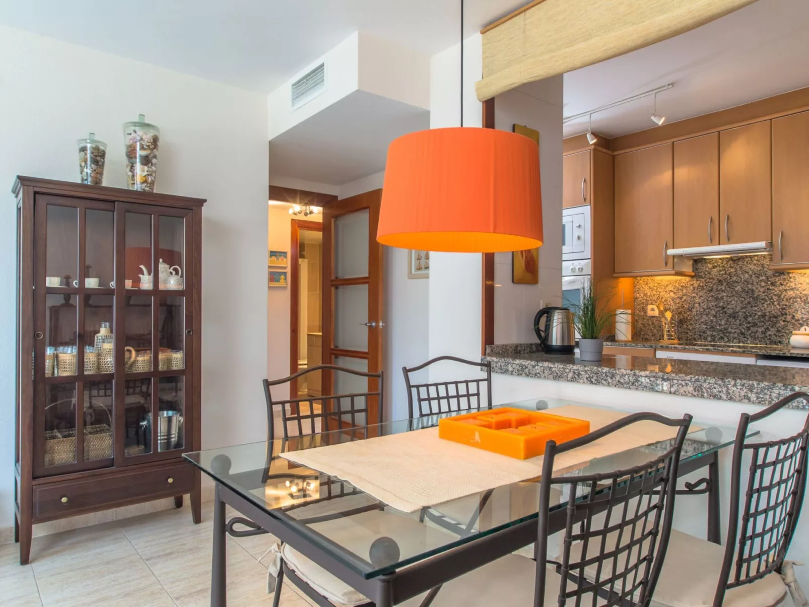 Costabravaforrent Balcó 8, Wohnung für 4 Personen mit gemeinschaftlichem Pool-Drinnen