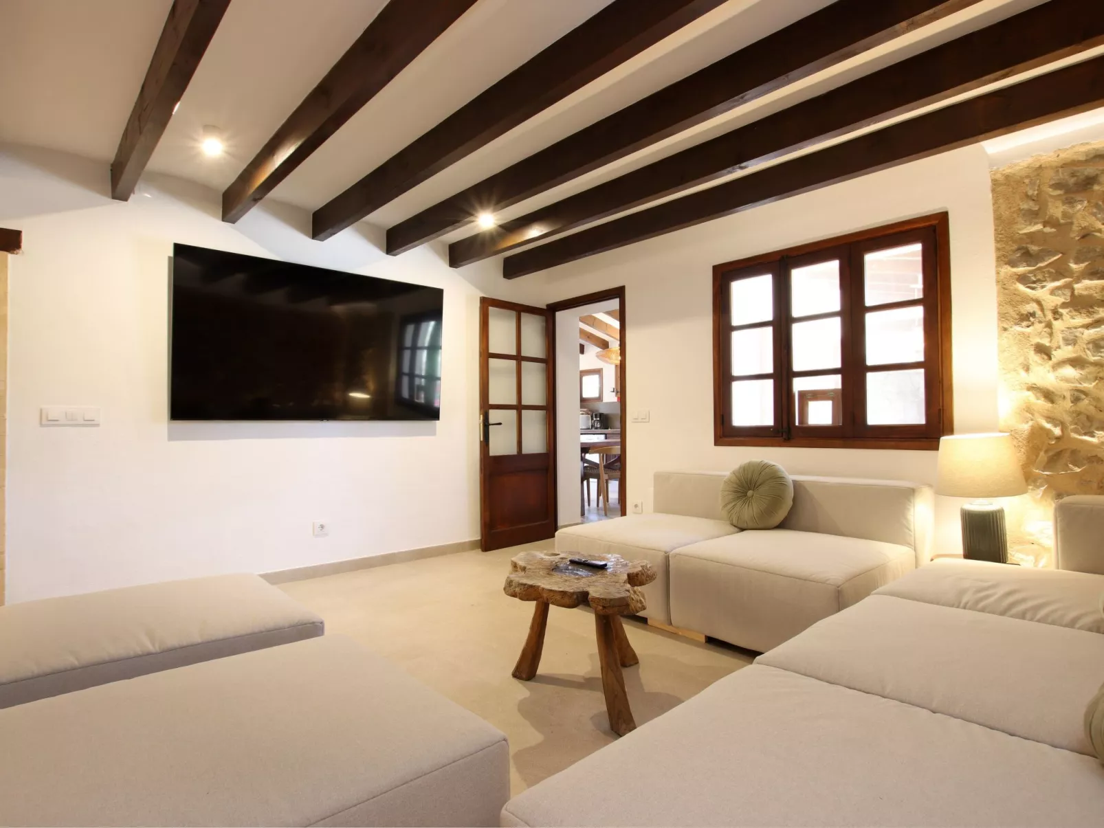 Große Villa auf dem Lande in der Nähe von Pollensa.-Image-tags.info