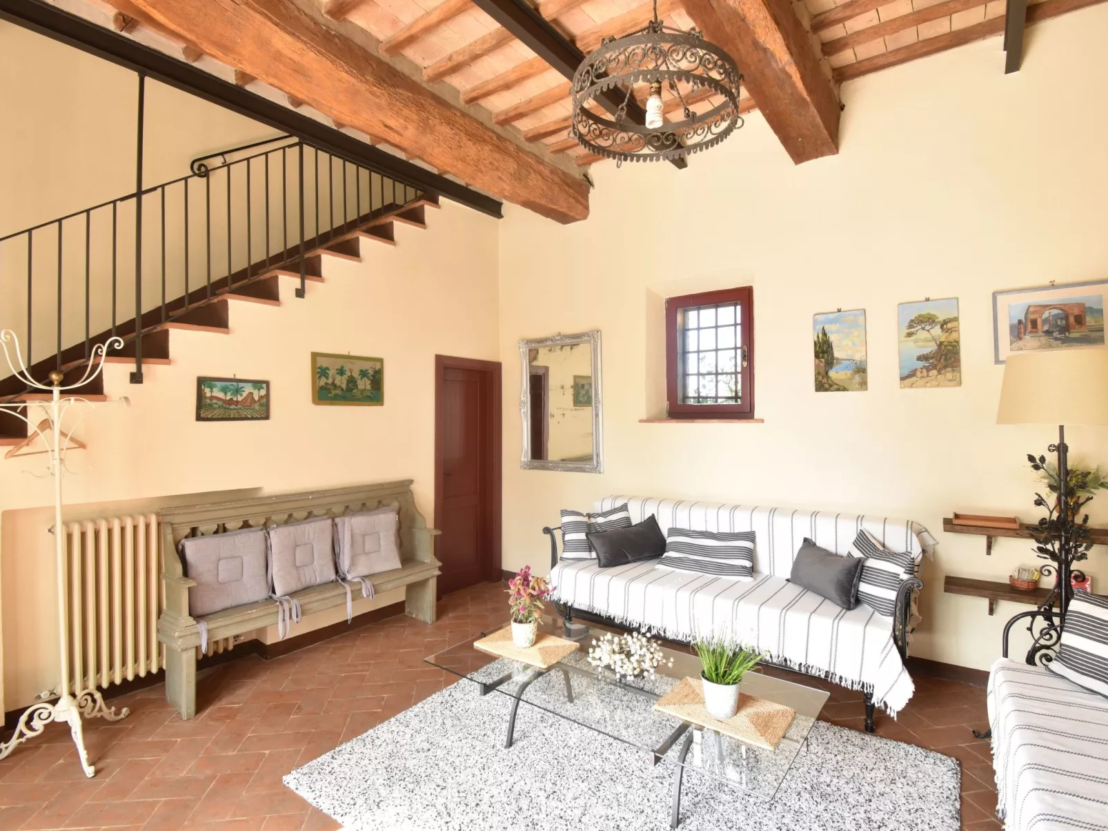 Wohnung in Bauernhaus mit großem Garten, Schwimmbad-Inside