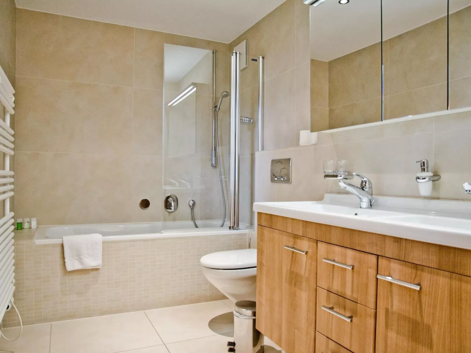 Apartment Delta-Inside