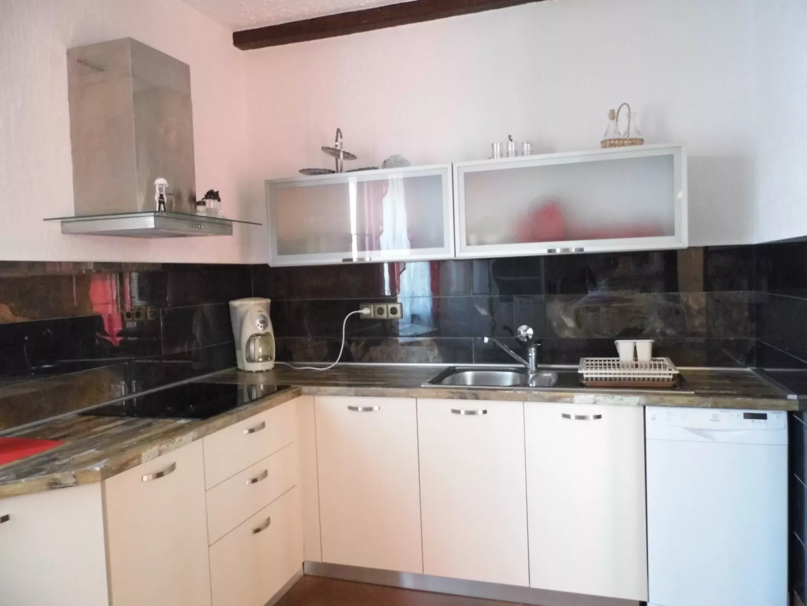 Wohnung in Radići mit geräumigem Balkon-Inside