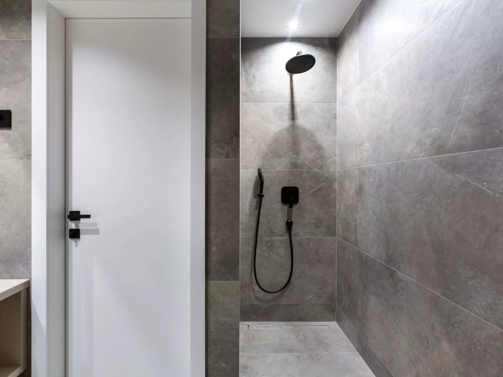 "A'more Bijeca" direkt am Strand-Drinnen