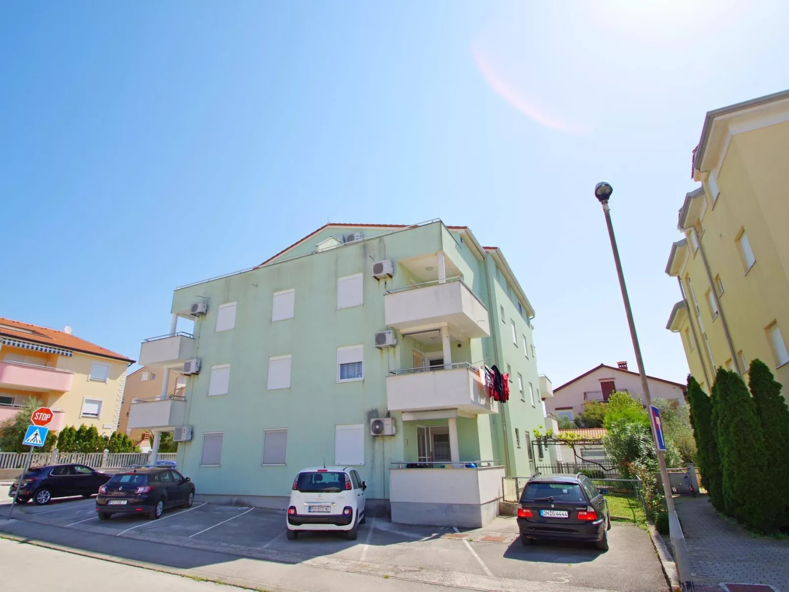 Ferienwohnung, 600 m vom Strand entfernt-Outside