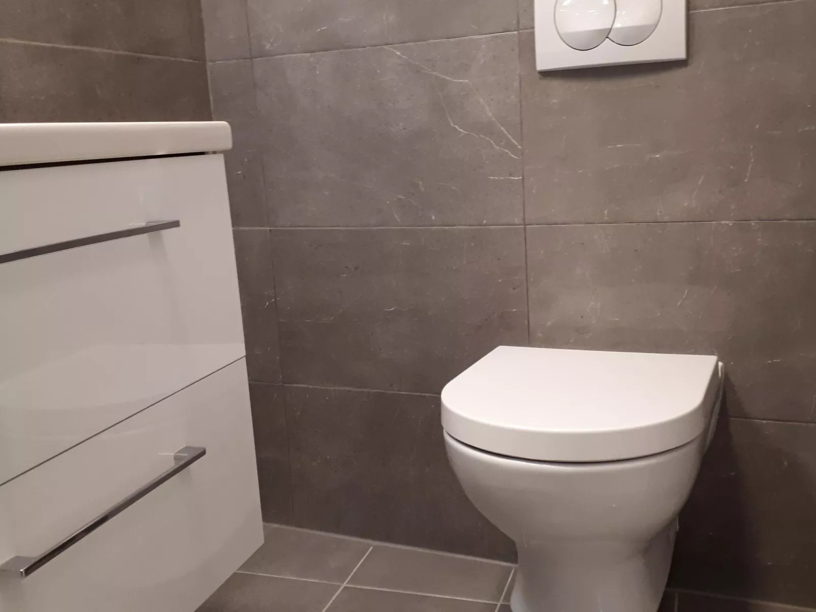 Direkt am Meer liegendes Apartment mit Garten-Dedans