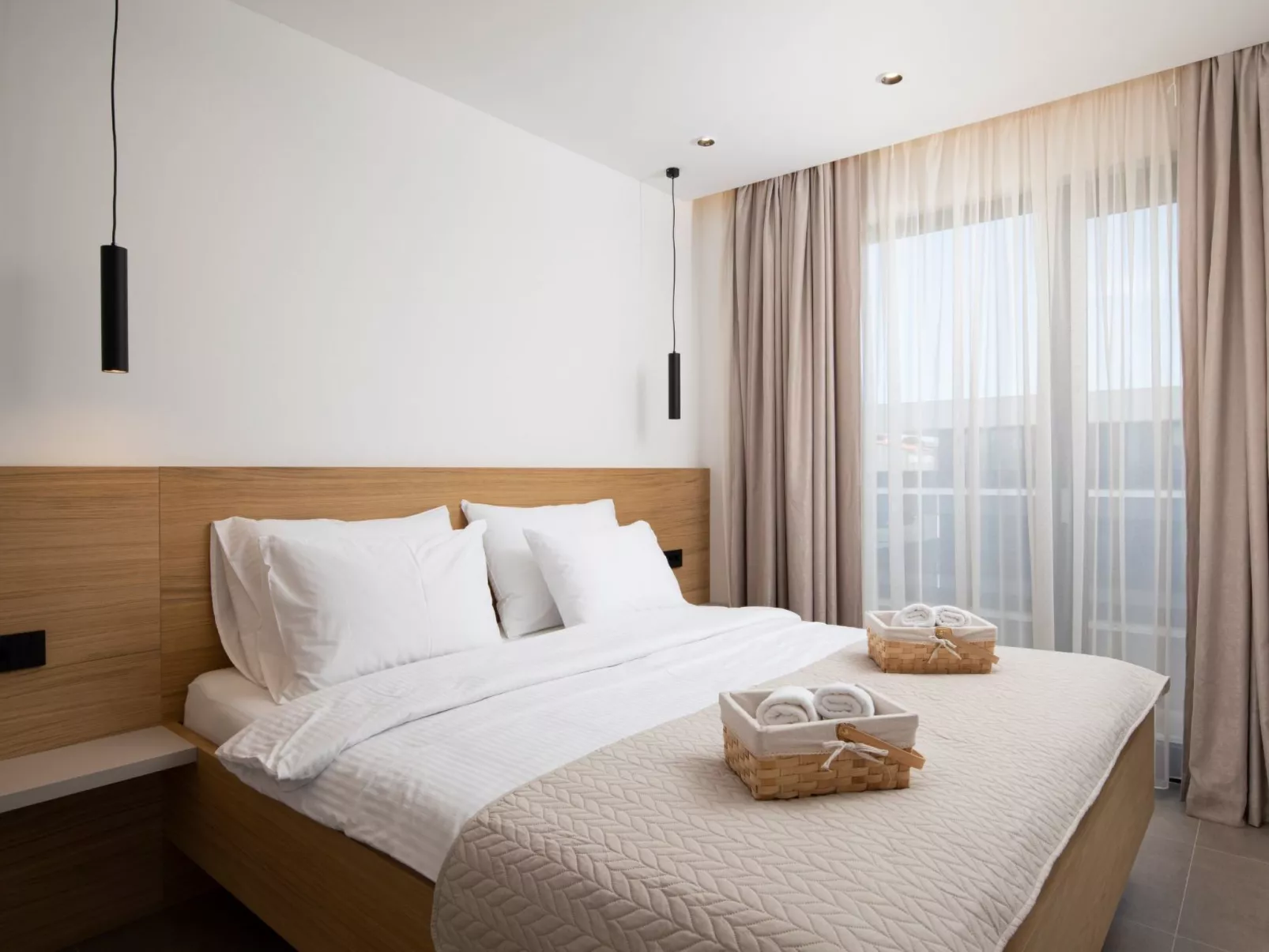 Amore Bijeca - B4-Inside