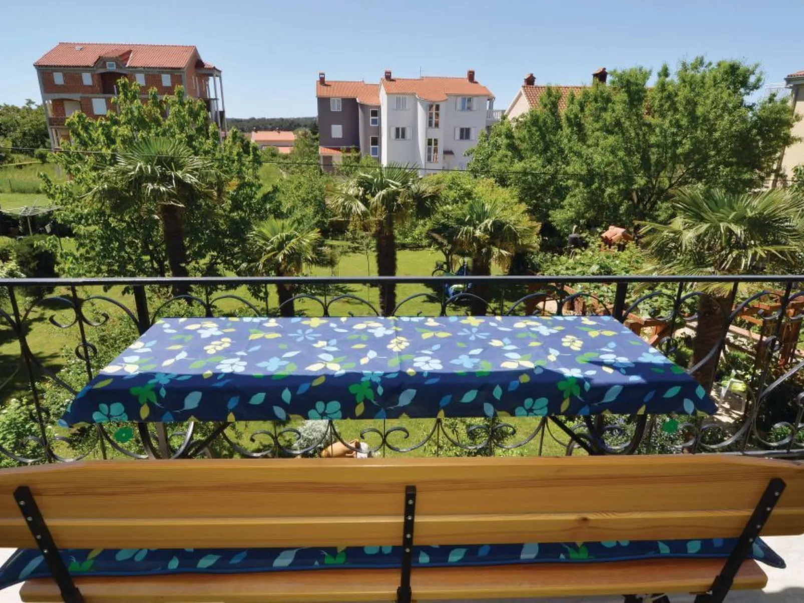 Geräumige Wohnung in Medulin mit privatem Parkplatz-Dehors