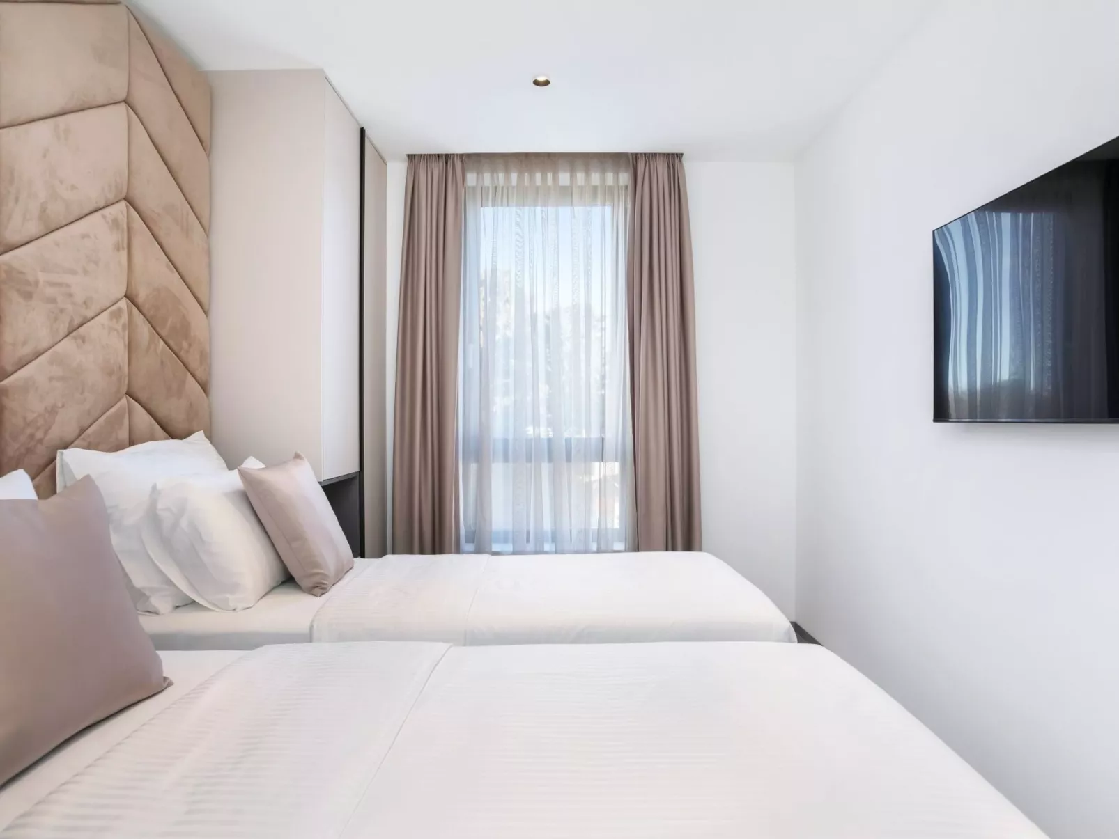 Fly Room - A2-Inside