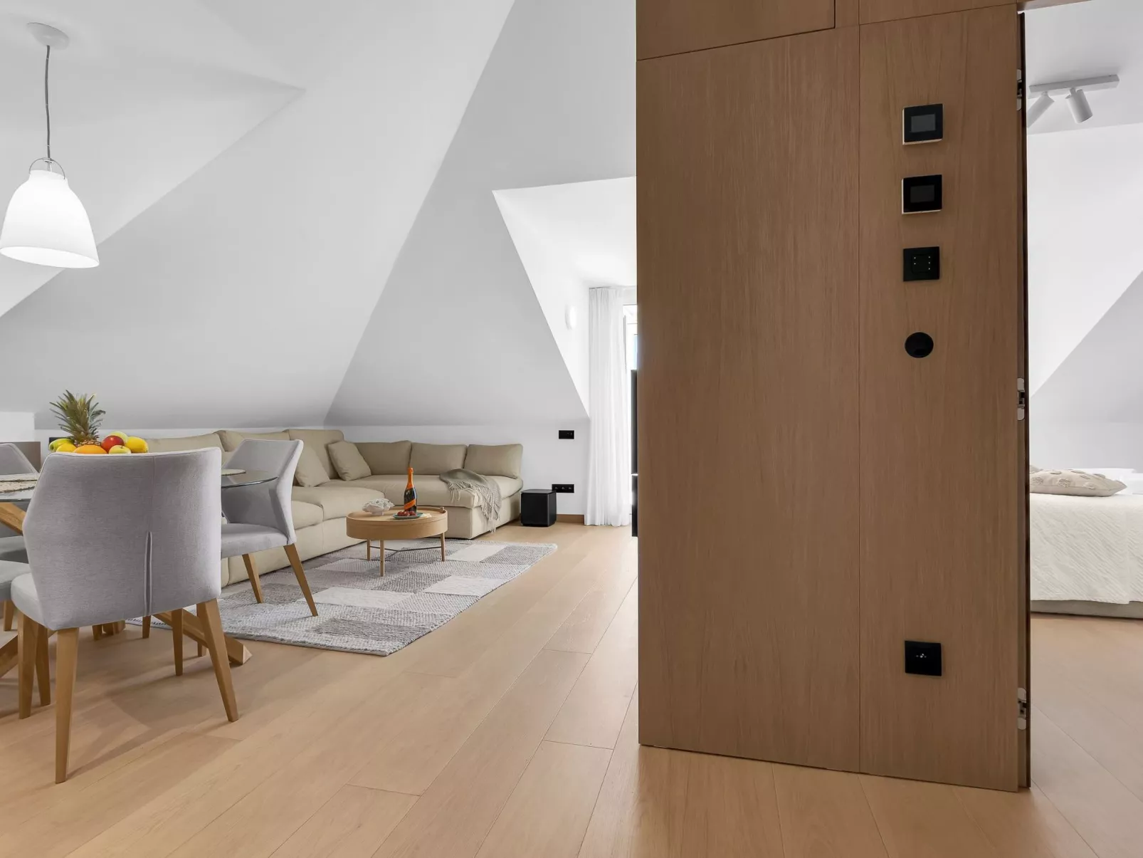 Penthouse Nikolina-50m to beach-Dedans