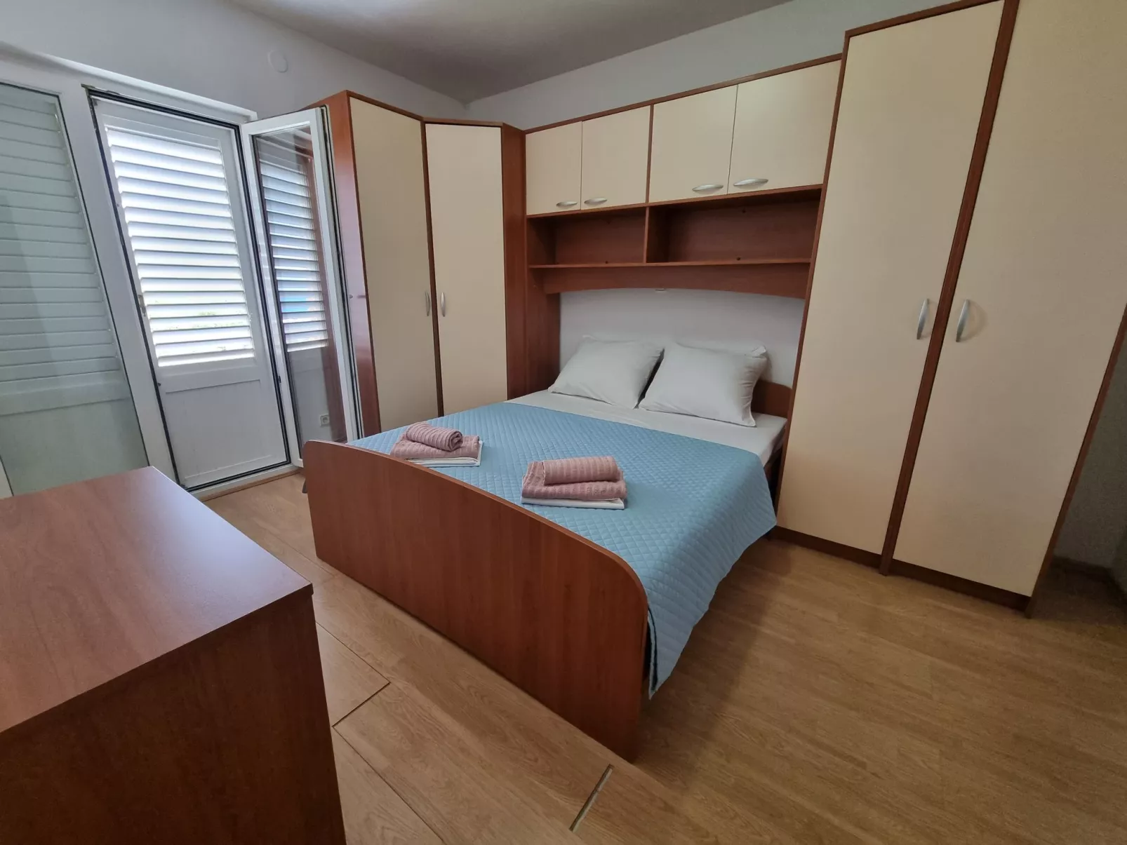 Wohnung mit Terrasse und Meerblick-Dedans