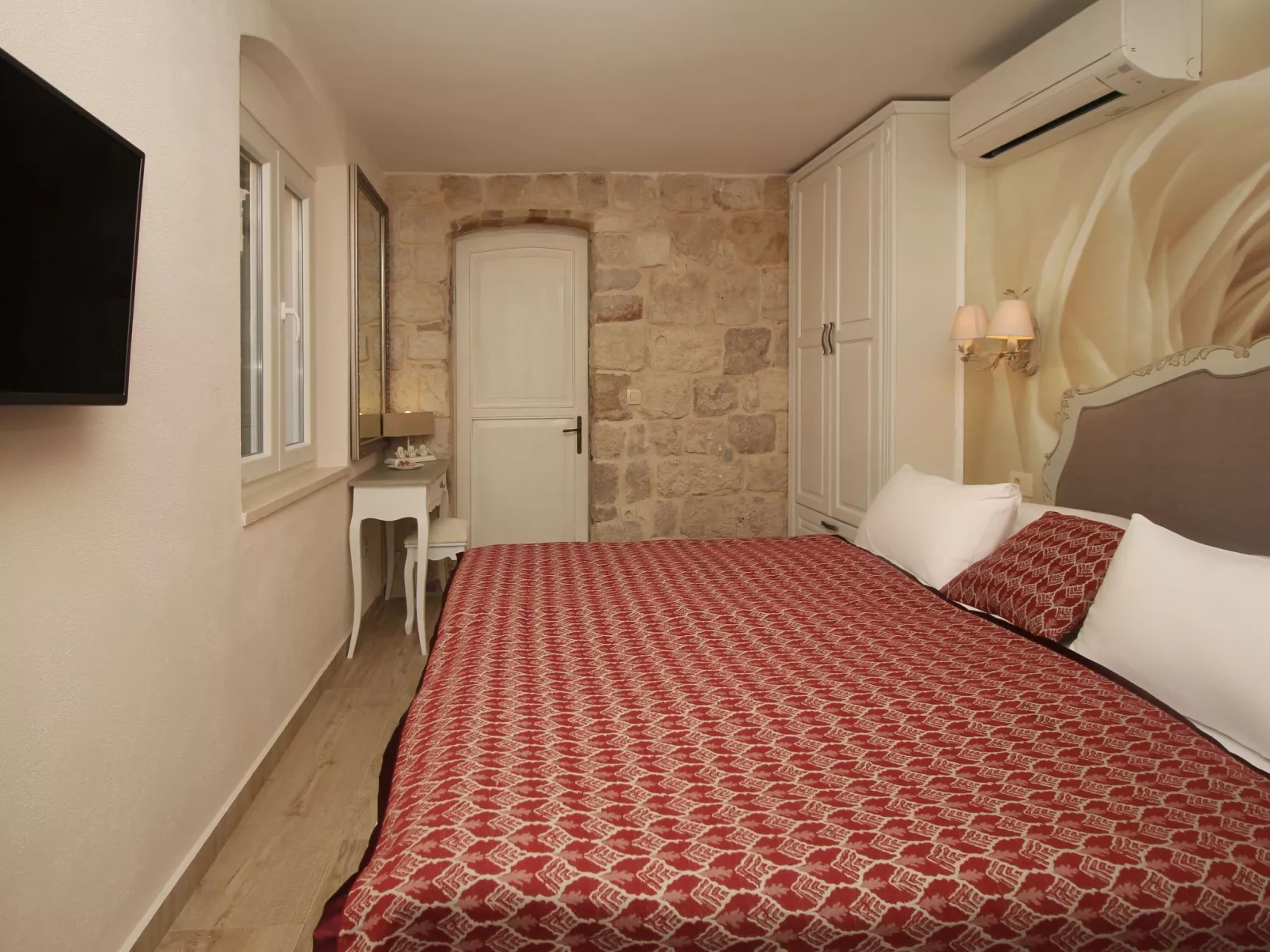 Luxuriöse Villa Kalalarga im Zentrum der Stadt-Dedans