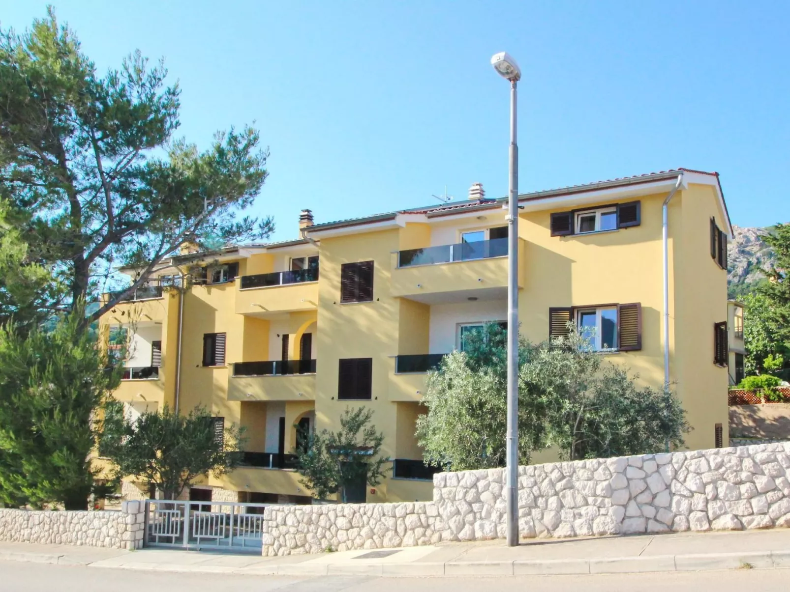 Charmantes Appartement in Baška mit Eigenem Balkon-Dehors
