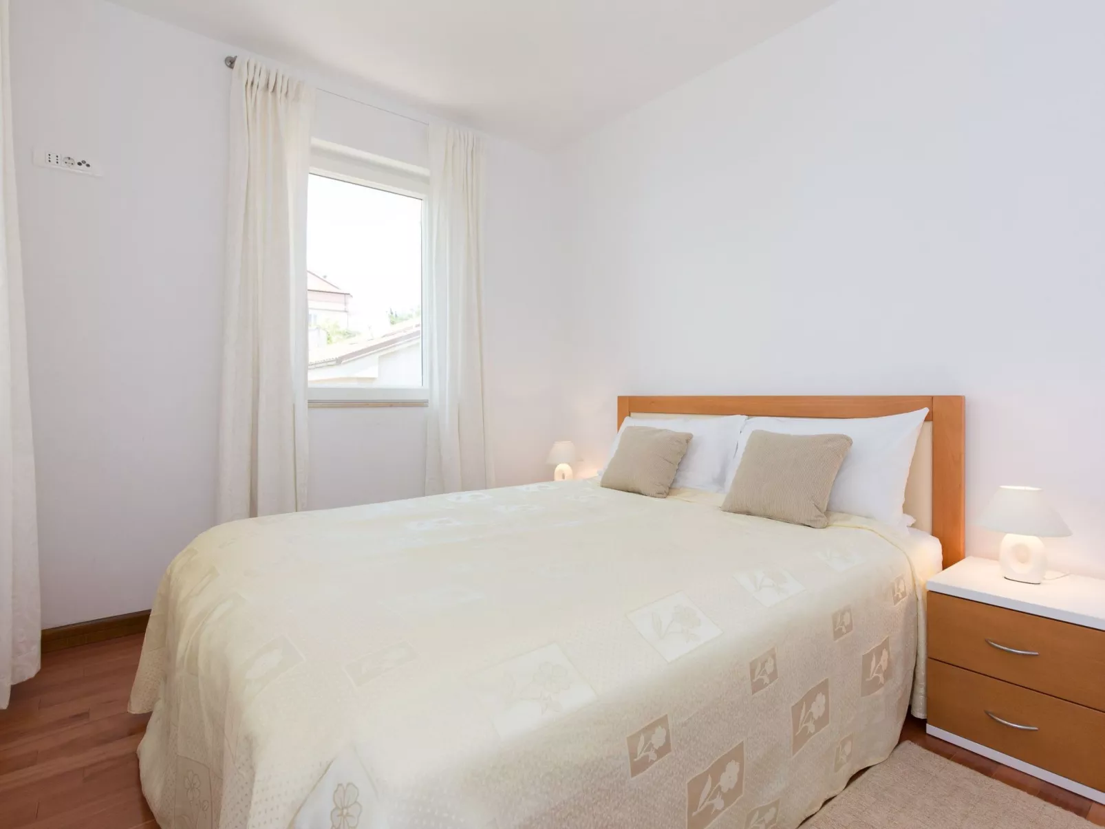 Für vier Personen mit Balkon-Dedans