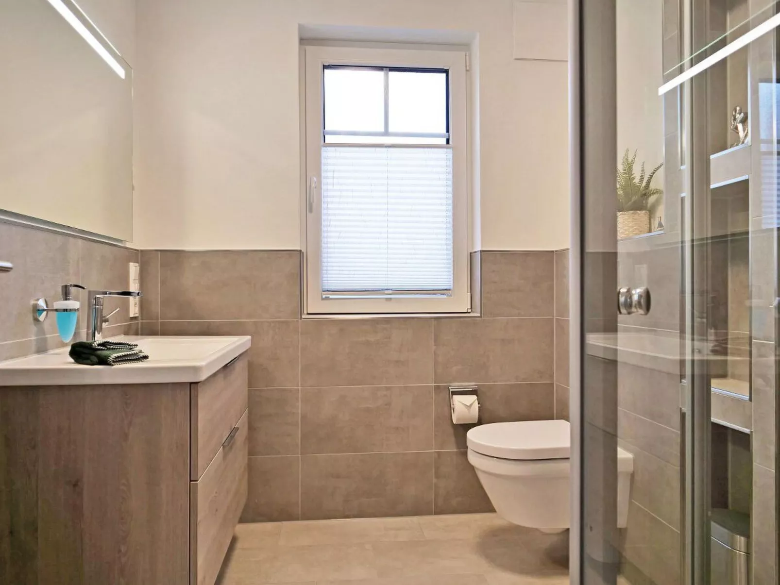 In Burhave mit Großer Terrasse-Inside