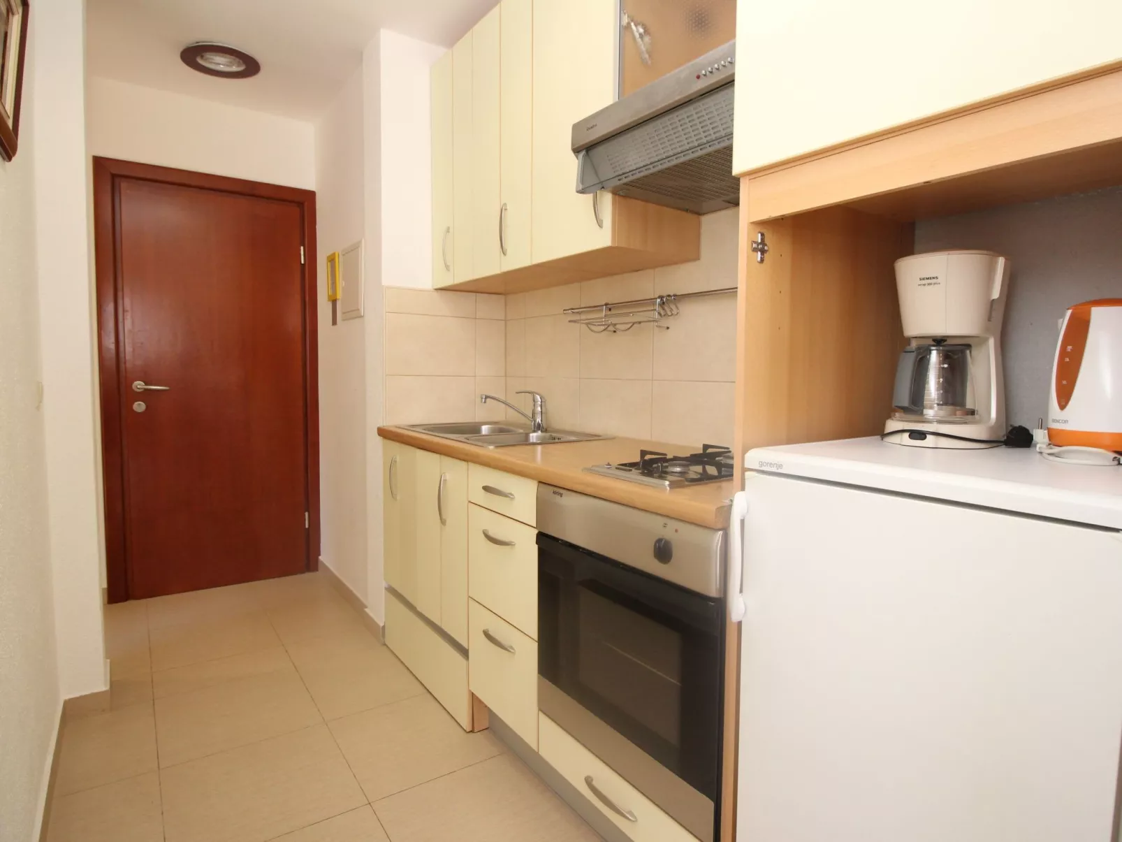 In Baška mit Eigenem Balkon-Drinnen