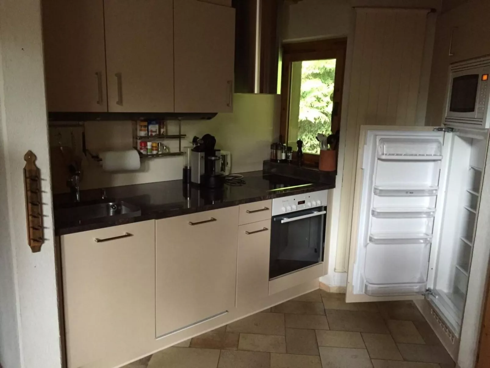 Haus Basilisk / Obere Wohnung für 5 Personen-Dedans