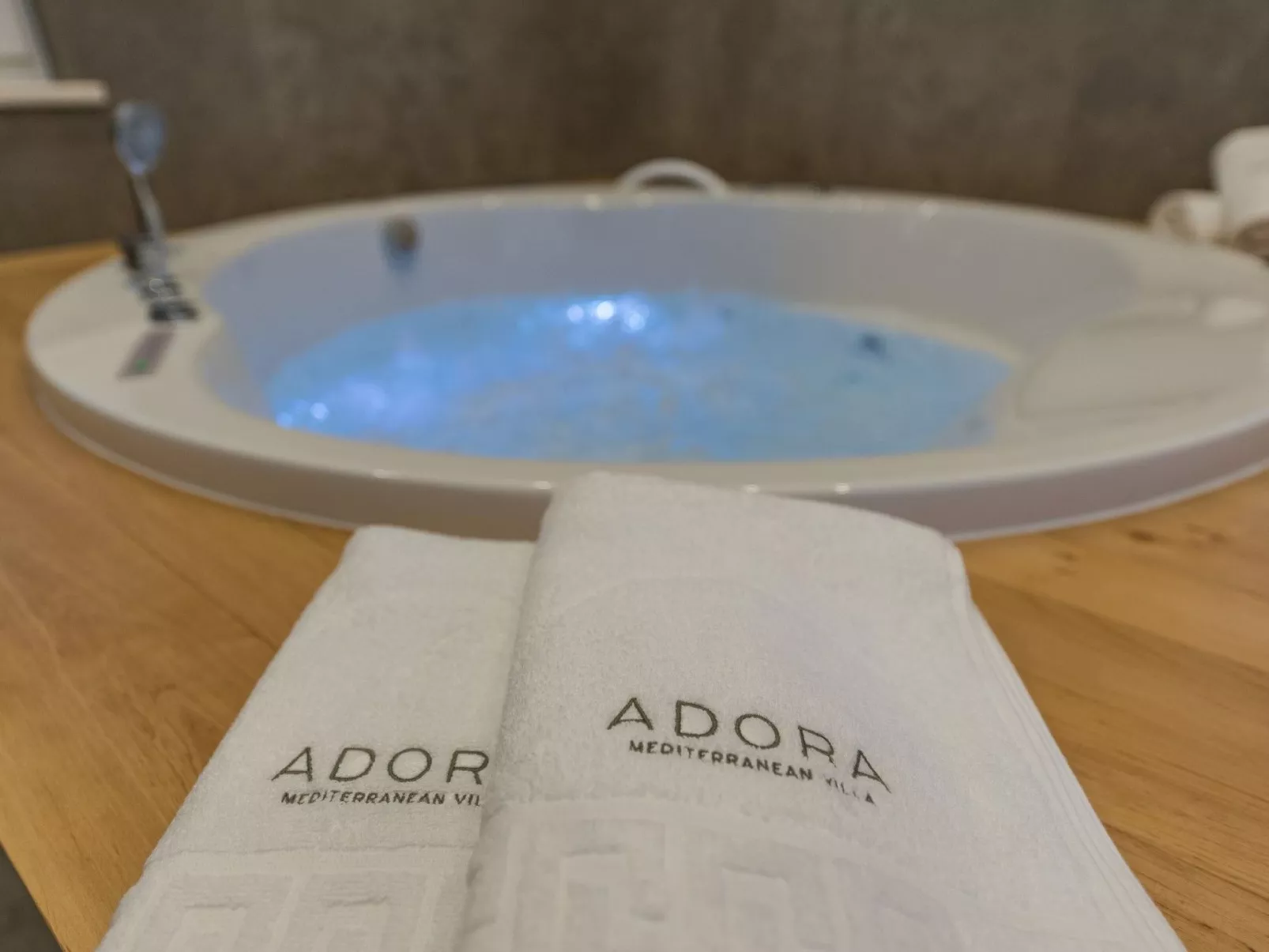 Haus für 9 Personen und 1 Kind in Gornje Rastane-Dedans