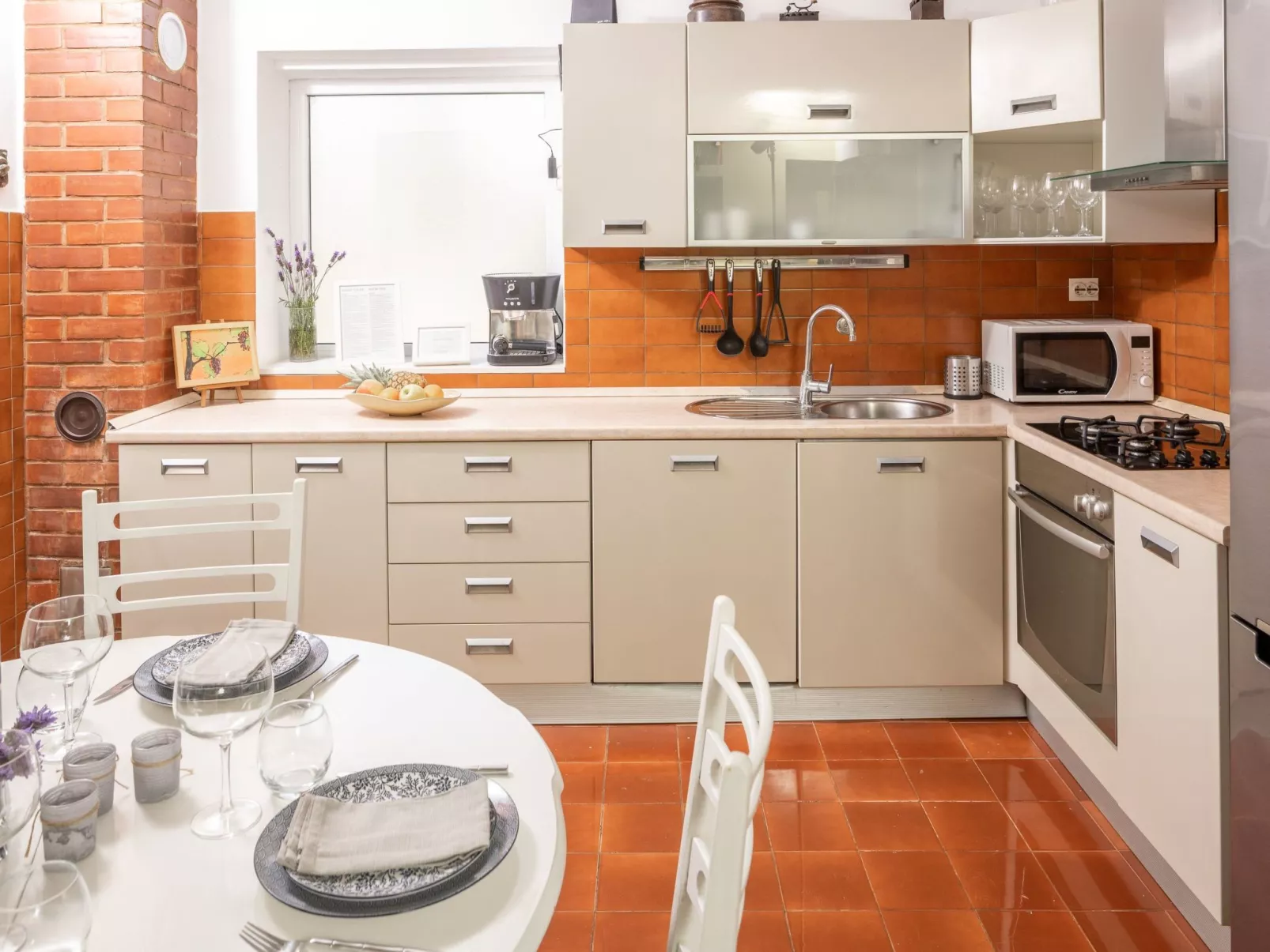 In Rudina mit Privatem Pool-Drinnen