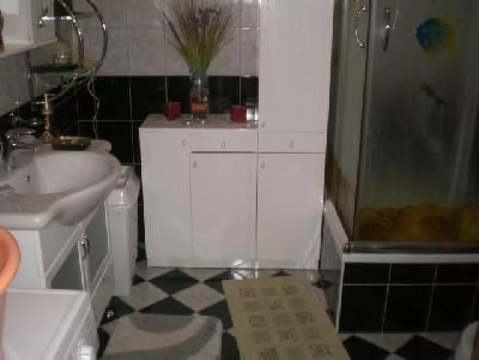 "Tutuila" mit Blick auf das Wasser-Inside