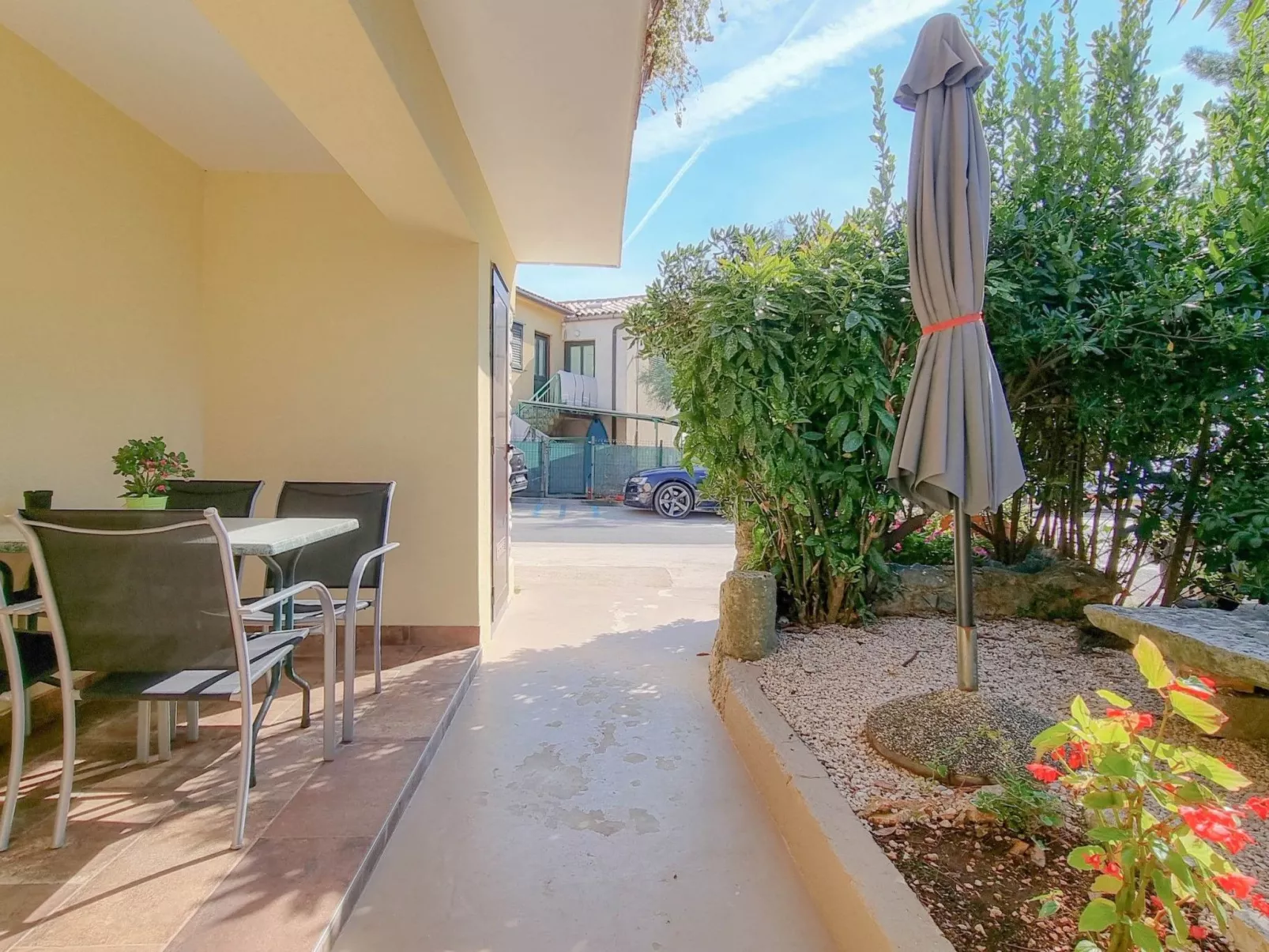 Für 4 Personen ca. 40 m&sup2; in Novigrad, Adriaküste Kroatien (Westküste von I-Dehors