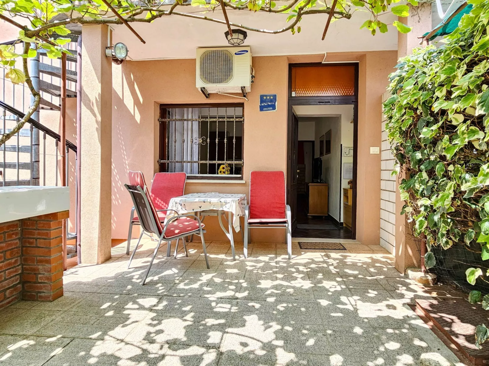 Appartement mit Terrasse für 2 Personen-Inside