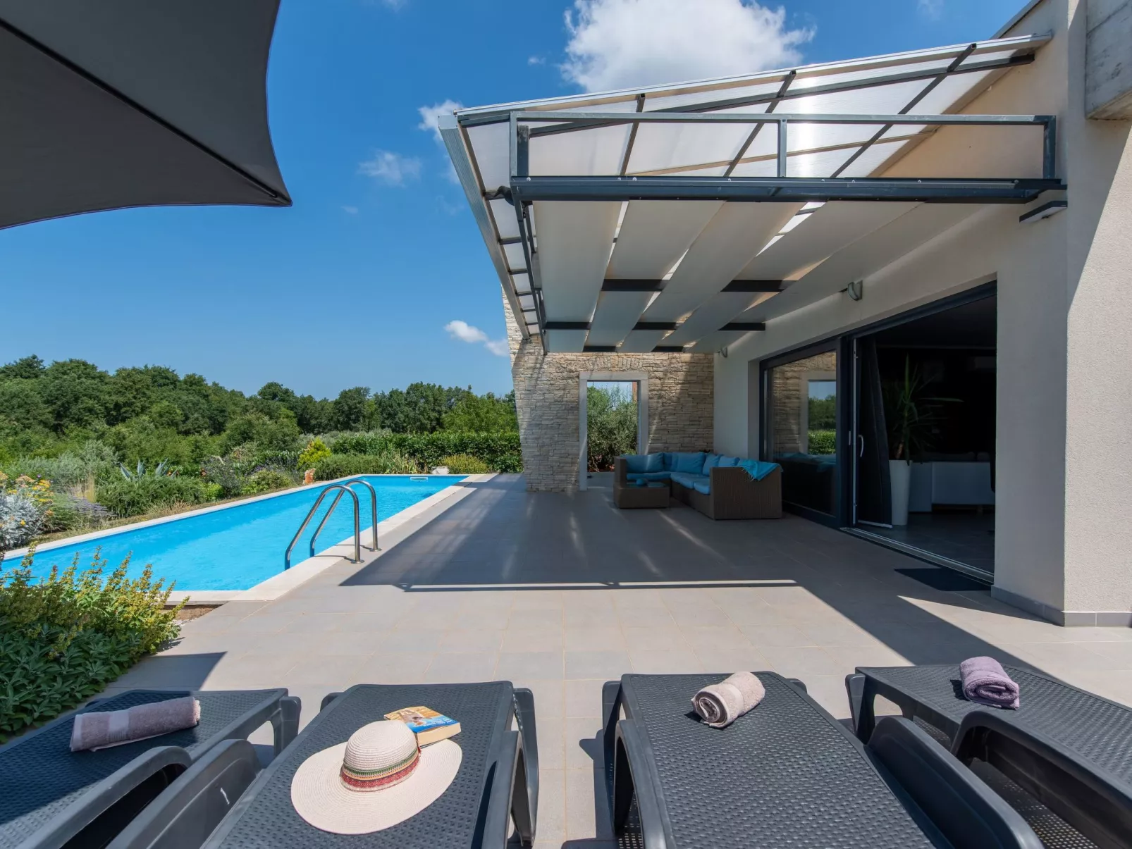 Wunderschönes Ferienhaus in Bužinija mit Pool-Drinnen